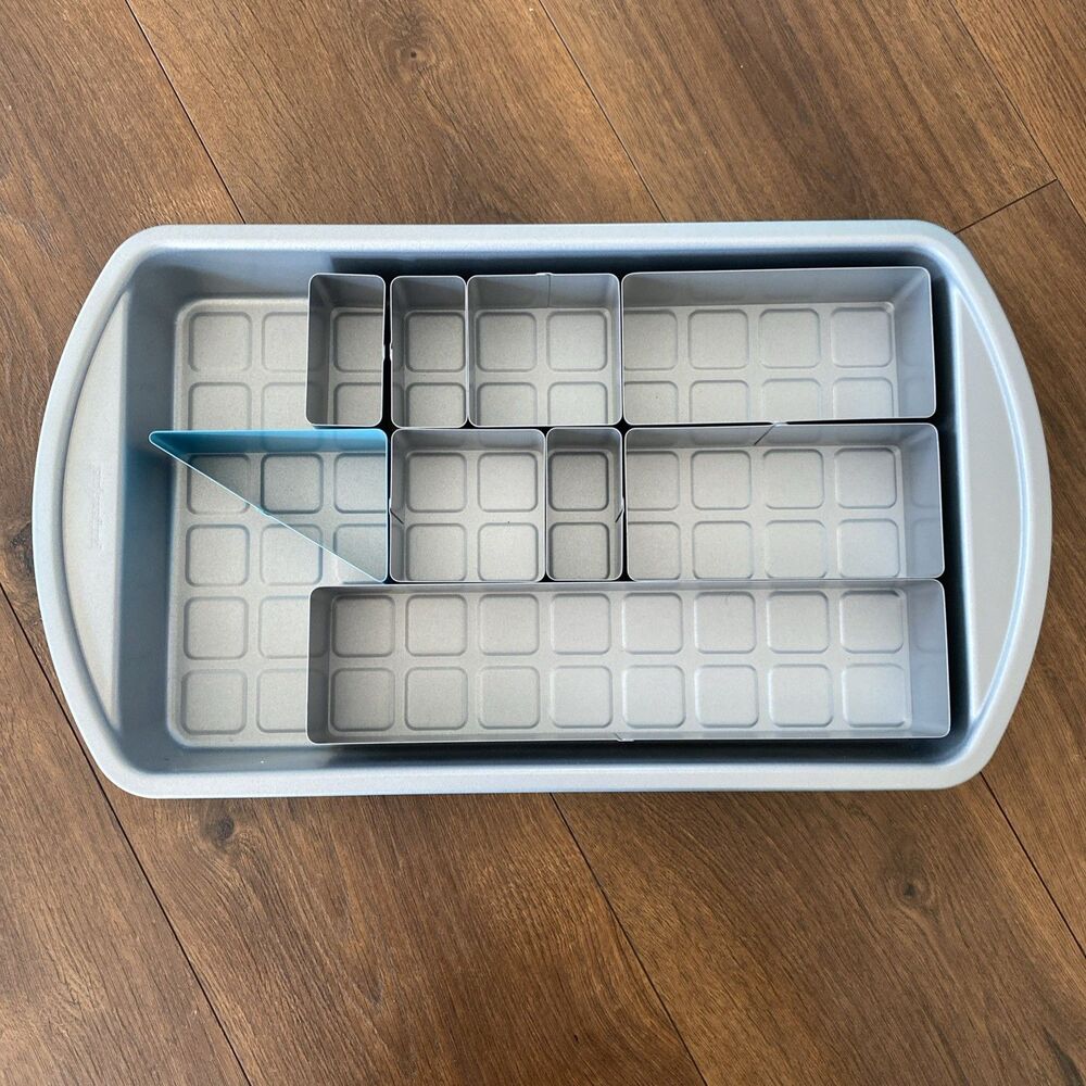 Pampered Chef Numbers and Letters Cake Pan #100279 Turquoise set 2901 Baking